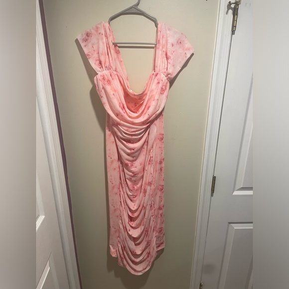 Shein Curve Off the Shoulder Bodycon Dress - Picture 1 of 7